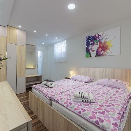 PUY Apartment Eva- Modern Central Place מראה חיצוני תמונה