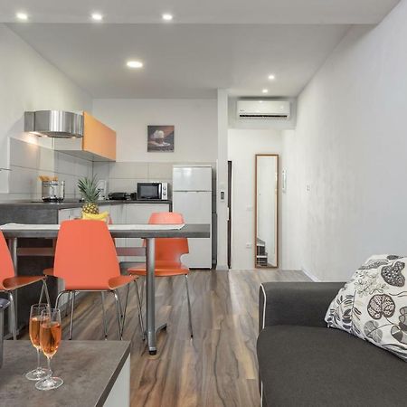 PUY Apartment Eva- Modern Central Place מראה חיצוני תמונה