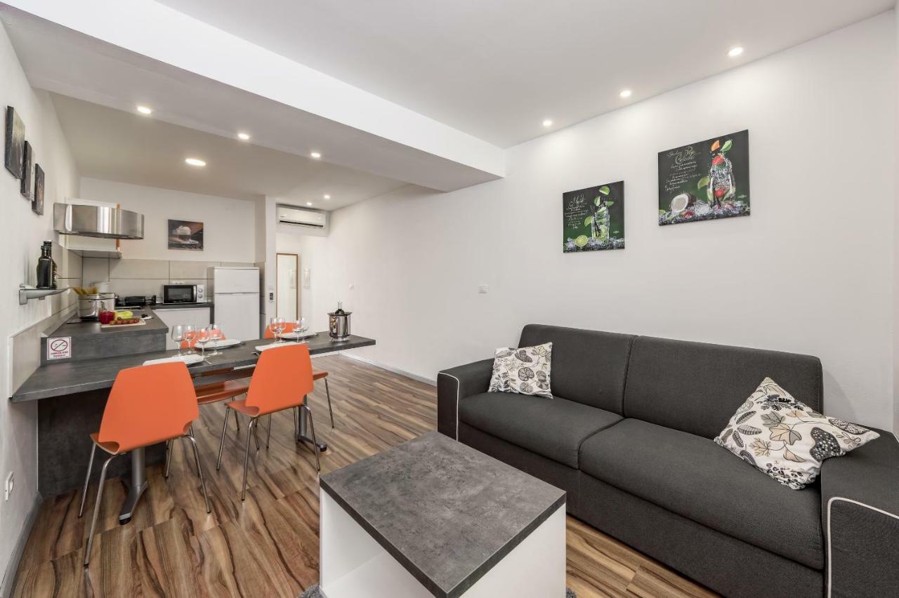 PUY Apartment Eva- Modern Central Place מראה חיצוני תמונה