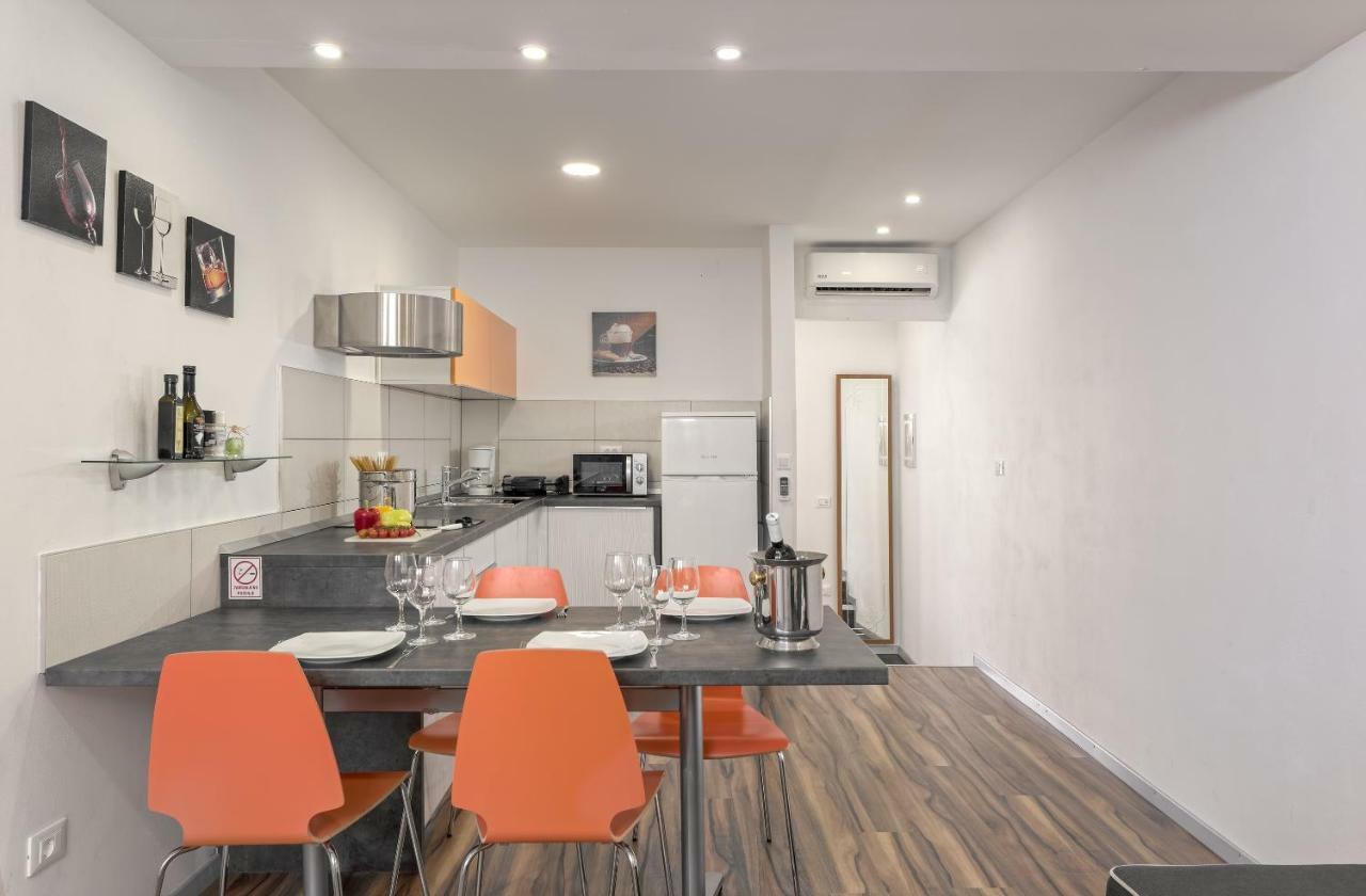 PUY Apartment Eva- Modern Central Place מראה חיצוני תמונה