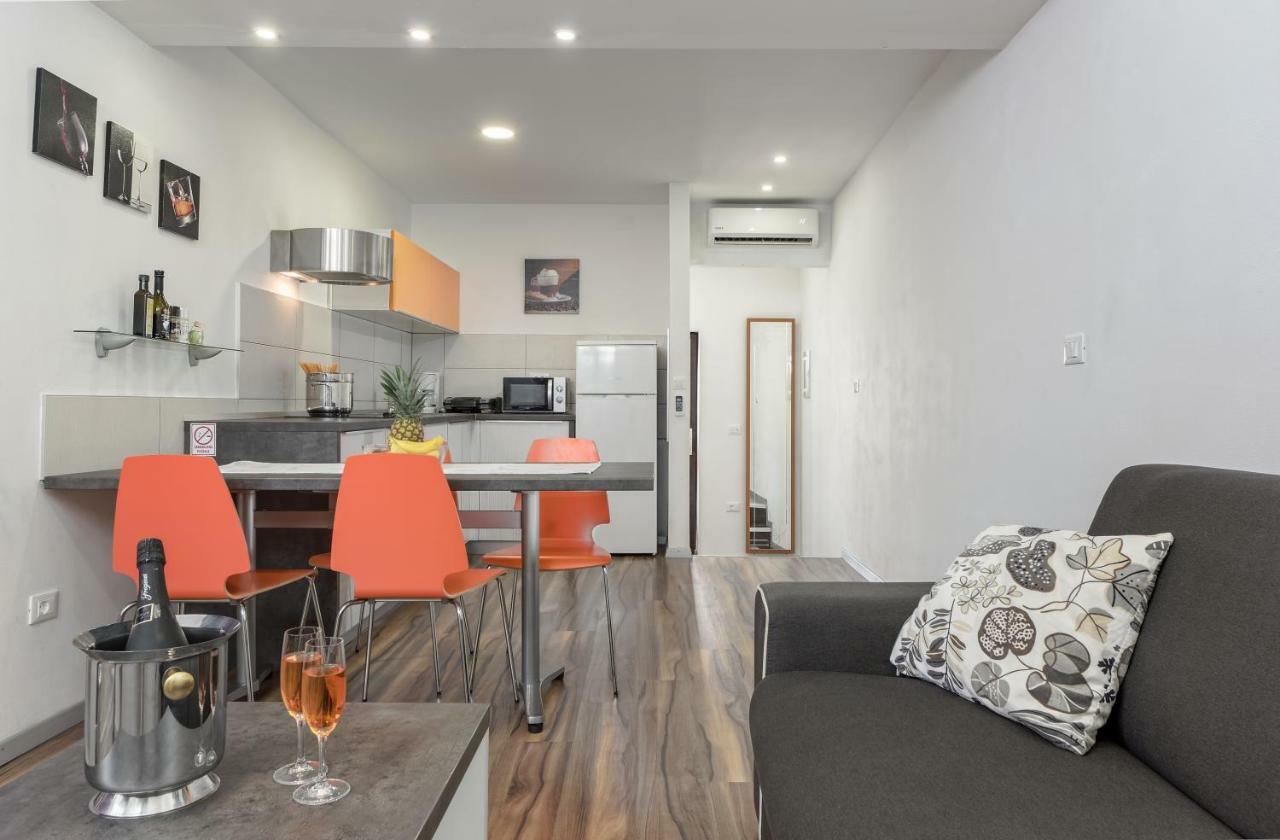 PUY Apartment Eva- Modern Central Place מראה חיצוני תמונה